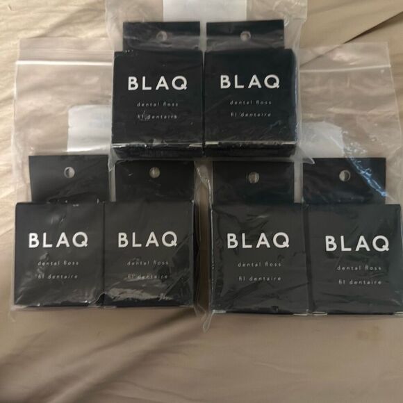 🔥4 pack🔥 Charcoal Infused Dental Floss - Picture 1 of 1